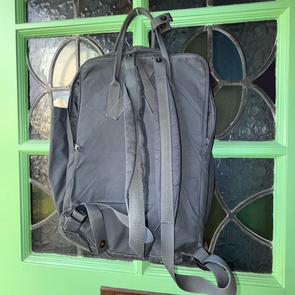Fjallraven Kånken Dark Gray Backpack - Picture 2 of 2